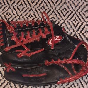 Left-handed baseball glove